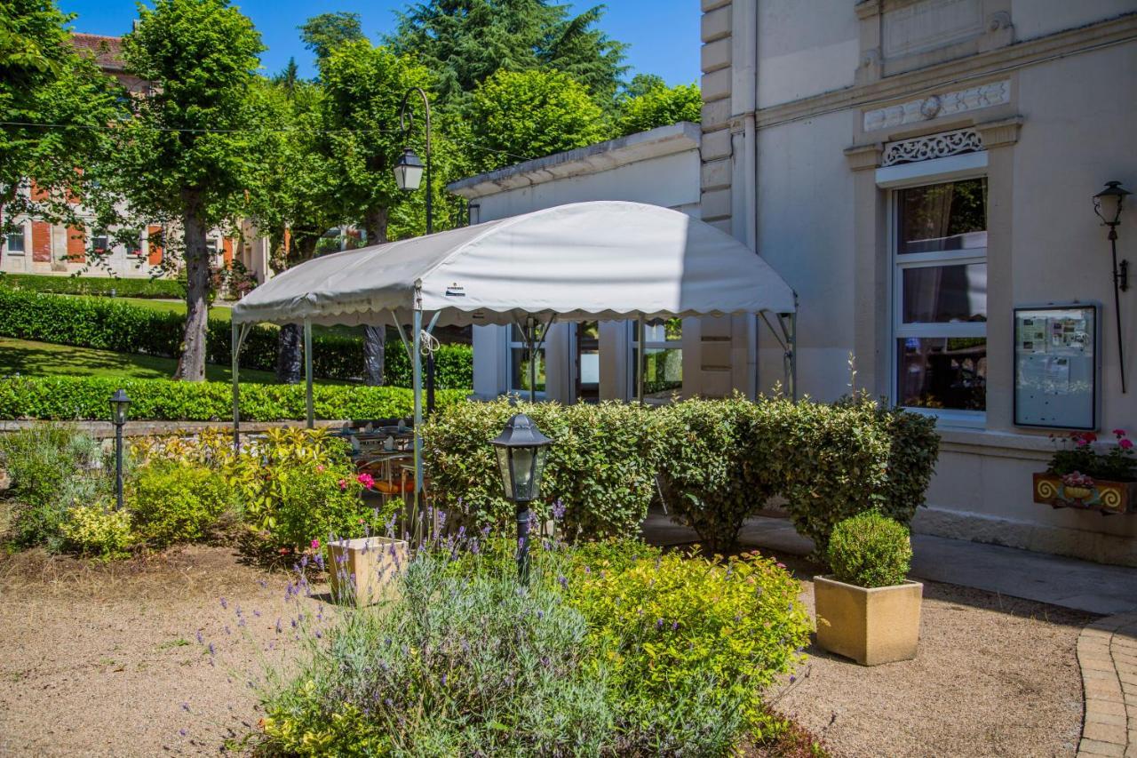 Hotel Des Thermes Bourbon-lʼArchambault Exteriör bild